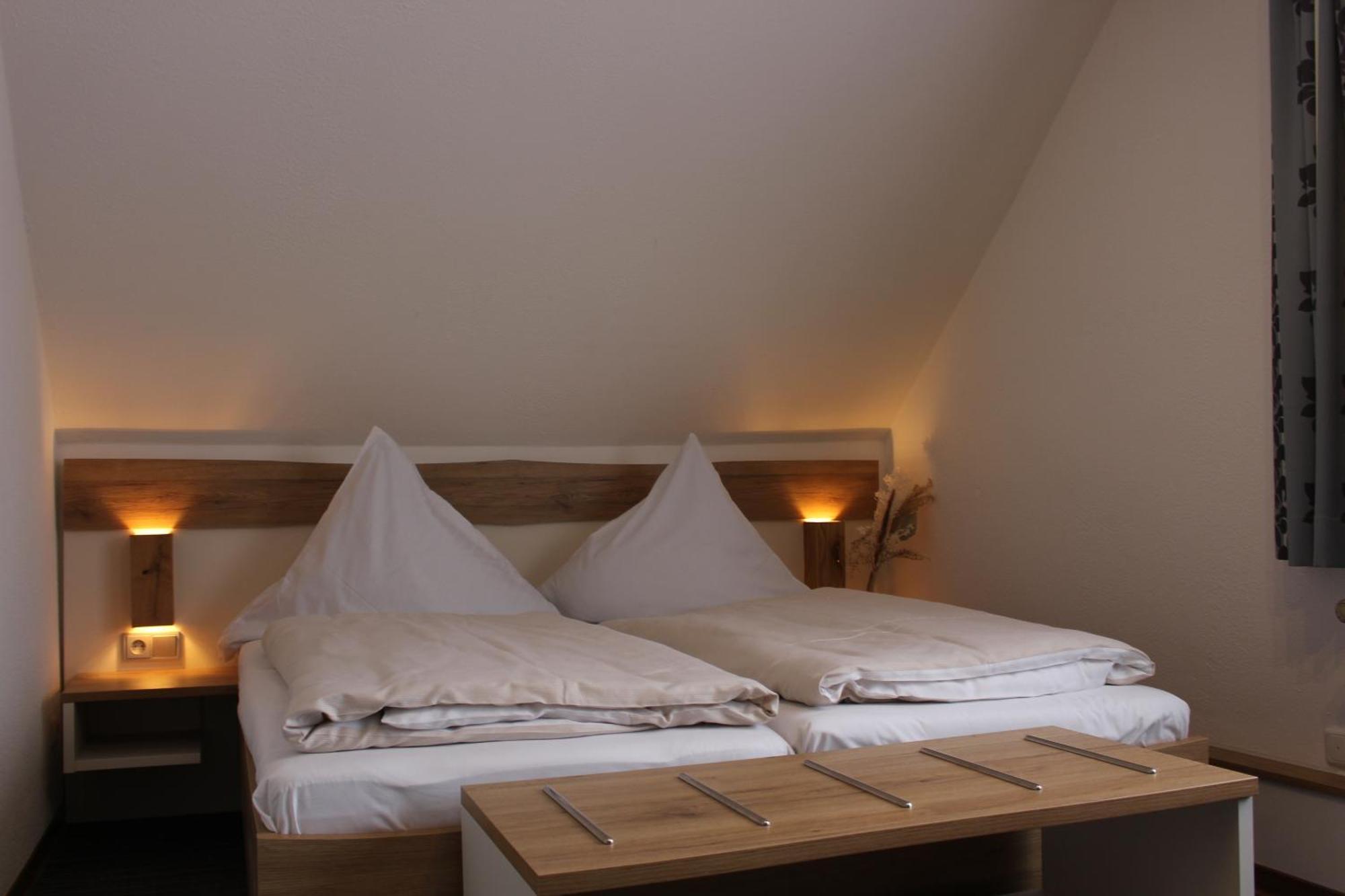 Hotel Berghof Wasserkuppe & Gaestehaus Fuldaquelle Gersfeld Exteriör bild